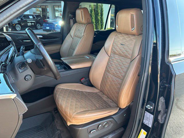 Used 2021 Cadillac Escalade Sport w/ Driver Assist Tech Package AWD/4WD image 14
