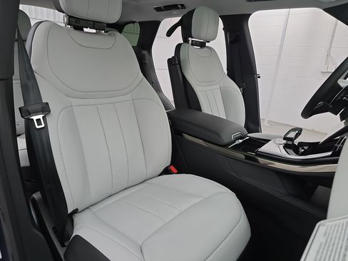 New 2026 Land Rover Range Rover Sport Dynamic SE AWD/4WD image 10