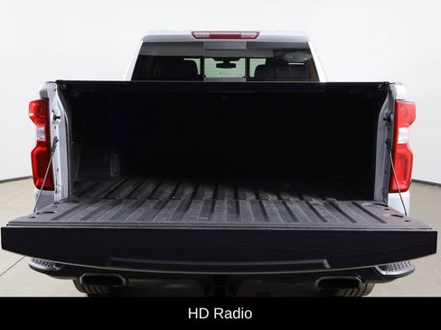 Used 2021 Chevrolet Silverado 1500 LT Trail Boss w/ Convenience Package II image 17