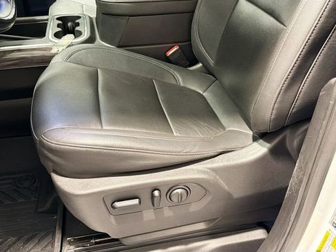 Certified 2021 Chevrolet Silverado 2500 LTZ w/ LTZ Premium Package image 19