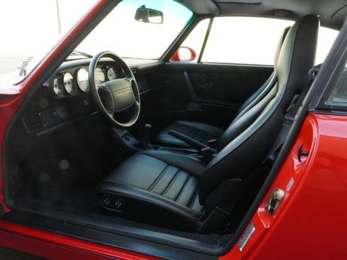 Used 1993 Porsche 911 Carrera RWD image 38