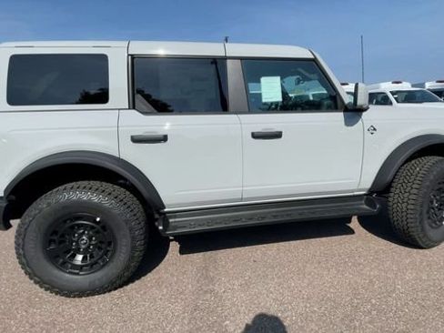 New 2026 Ford Bronco Outer Banks w/ Sasquatch Package AWD/4WD image 9