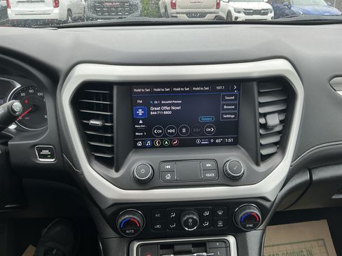 Used 2023 GMC Acadia SLT AWD/4WD image 30