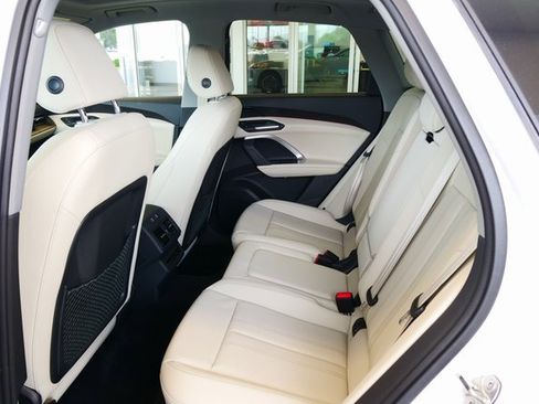 New 2025 Audi Q5 Premium image 12