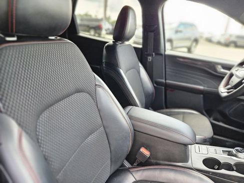 Used 2025 Ford Escape ST-Line FWD image 15