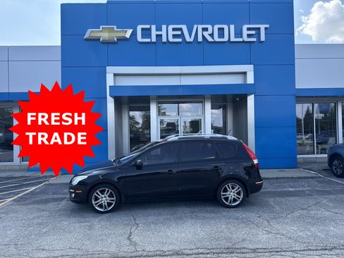 Used 2011 Hyundai Elantra FWD image 2