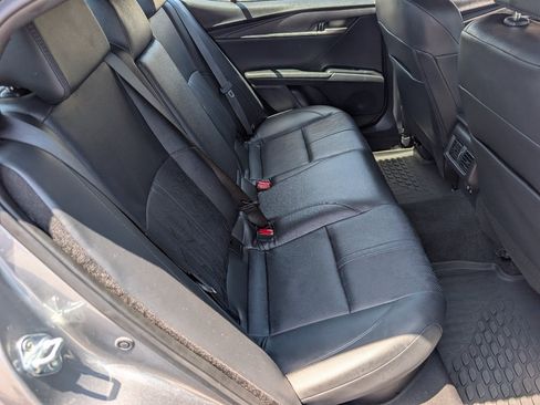 Used 2025 Toyota Camry XSE FWD image 5
