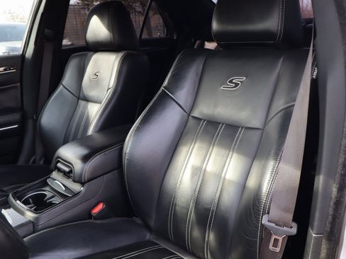 Used 2021 Chrysler 300 S w/ S Model Appearance Package image 10