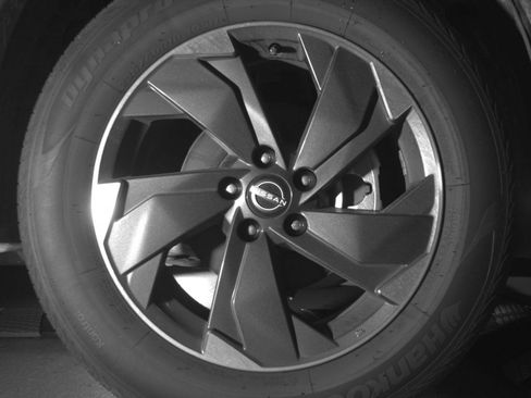 Used 2025 Nissan Rogue SV AWD/4WD image 24