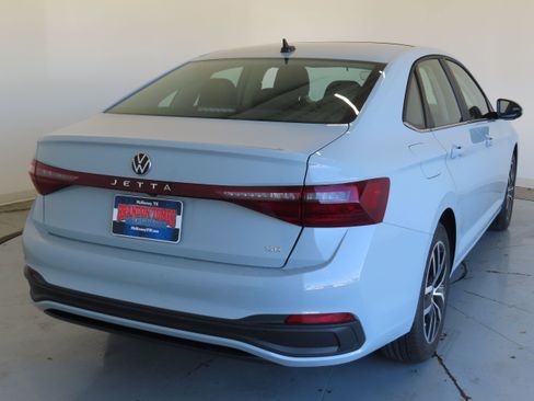 New 2026 Volkswagen Jetta SE image 4