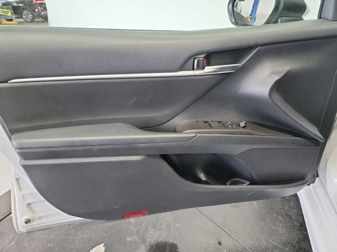 Used 2023 Toyota Camry SE FWD image 13