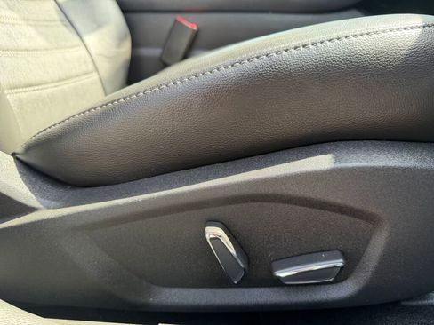 Used 2014 Ford Fusion SE w/ Equipment Group 202A FWD image 24