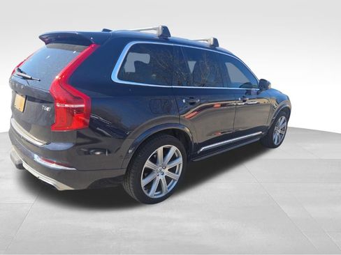 Used 2017 Volvo XC90 T6 Inscription w/ Vision Package image 3