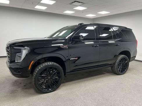 Used 2025 GMC Yukon AT4 Ultimate w/ LPO, Floor Liner Package image 5