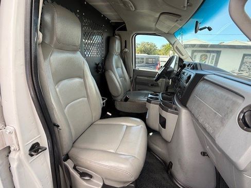 Used 2009 Ford E-350 and Econoline 350 Super Duty image 19