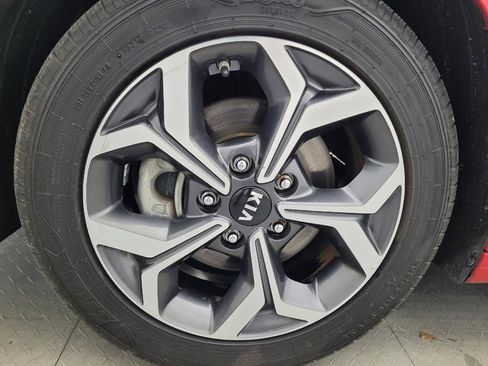 Used 2019 Kia Forte LXS image 31