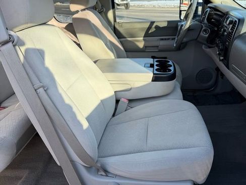 Used 2007 GMC Sierra 2500 SLE w/ Snow Plow Prep Package image 12