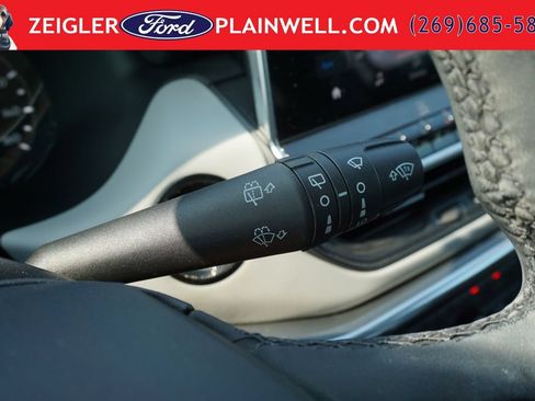 Used 2023 Jeep Compass Limited w/ Sun and Sound Group AWD/4WD image 28