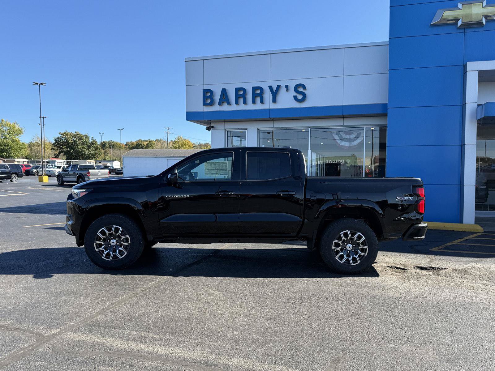 New 2026 Chevrolet Colorado Z71 w/ Technology Package AWD/4WD image 2