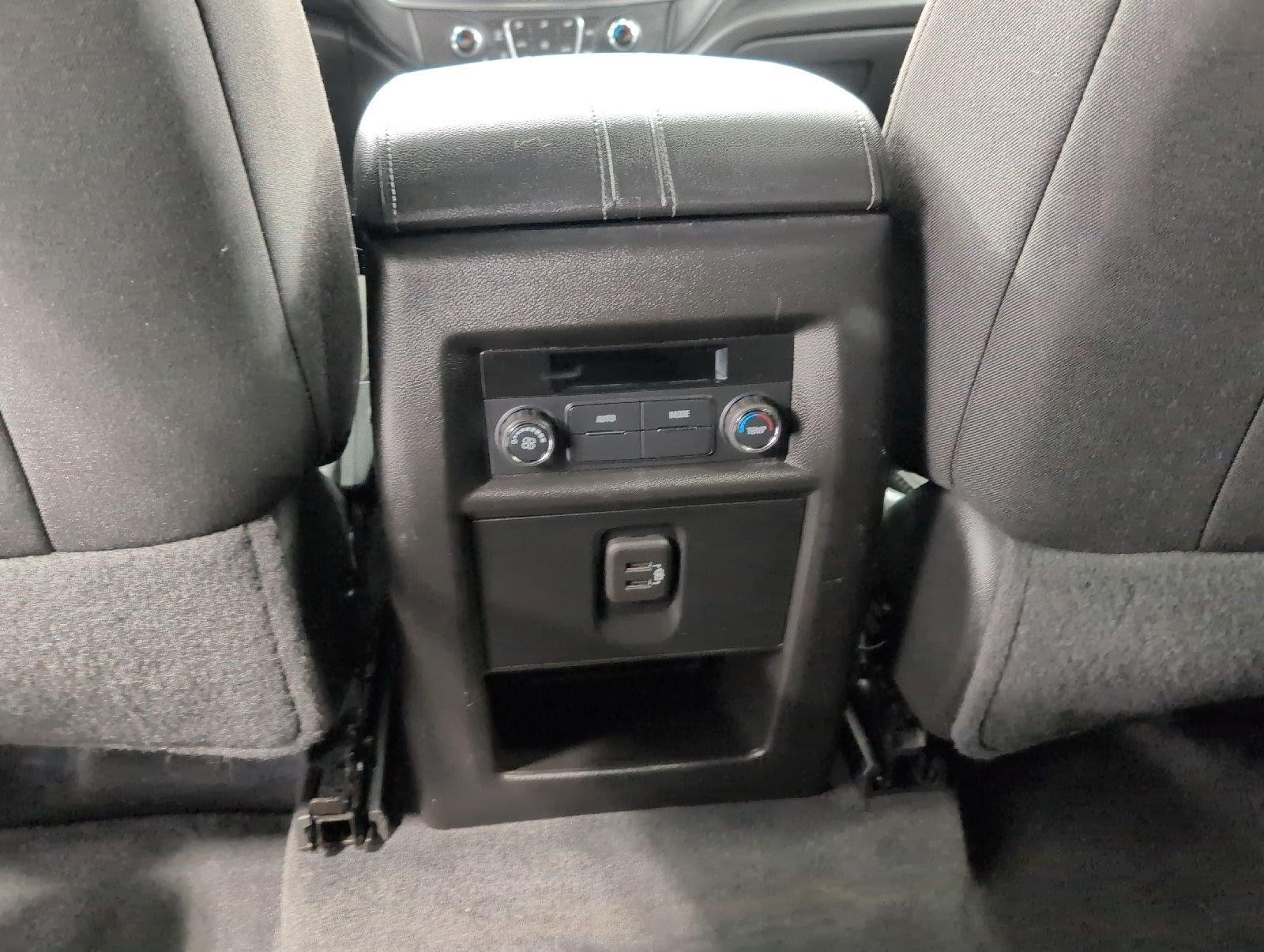 Used 2023 Chevrolet Traverse LT AWD/4WD image 23