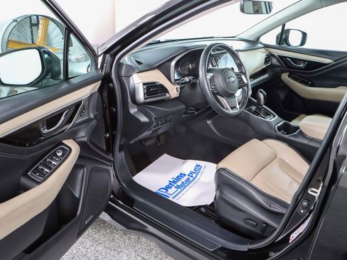 Used 2020 Subaru Outback Limited image 3