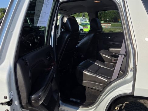 Used 2011 Cadillac Escalade 2WD image 12