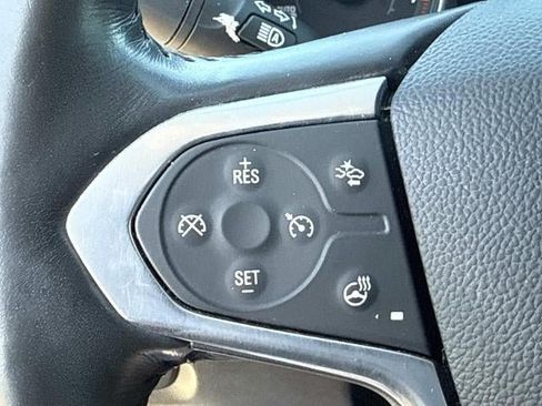 Used 2021 Chevrolet Traverse Premier FWD image 26