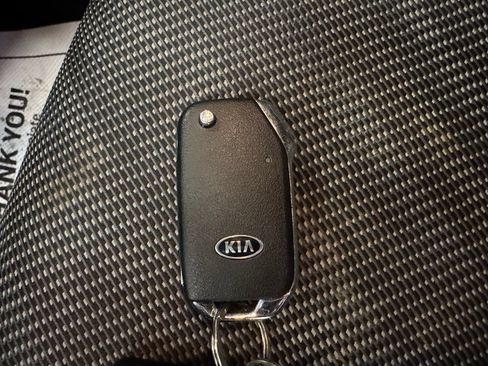 Used 2021 Kia Seltos LX AWD/4WD image 17