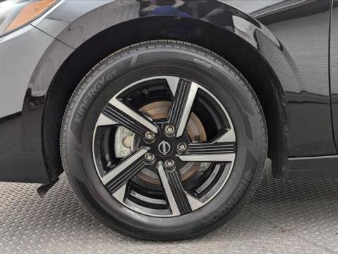 Used 2025 Nissan Sentra SV image 31