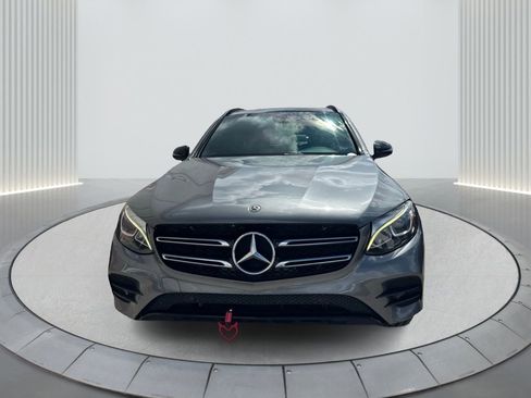Used 2019 Mercedes-Benz GLC 300 image 2
