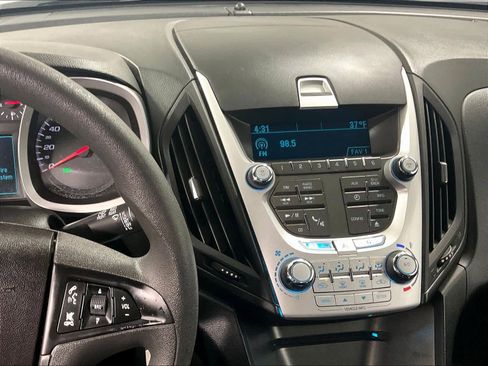 Used 2015 Chevrolet Equinox LS image 19