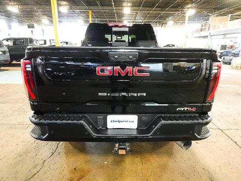 Used 2024 GMC Sierra 2500 AT4 w/ Technology Package image 5