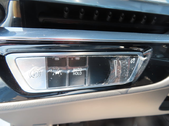Certified 2024 Cadillac Lyriq Sport AWD/4WD image 35