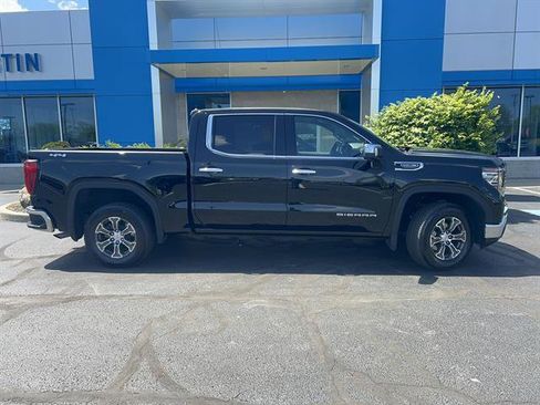 Used 2026 GMC Sierra 1500 SLT AWD/4WD image 9