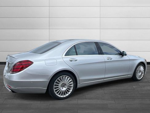 Used 2019 Mercedes-Benz S 560 Sedan image 3