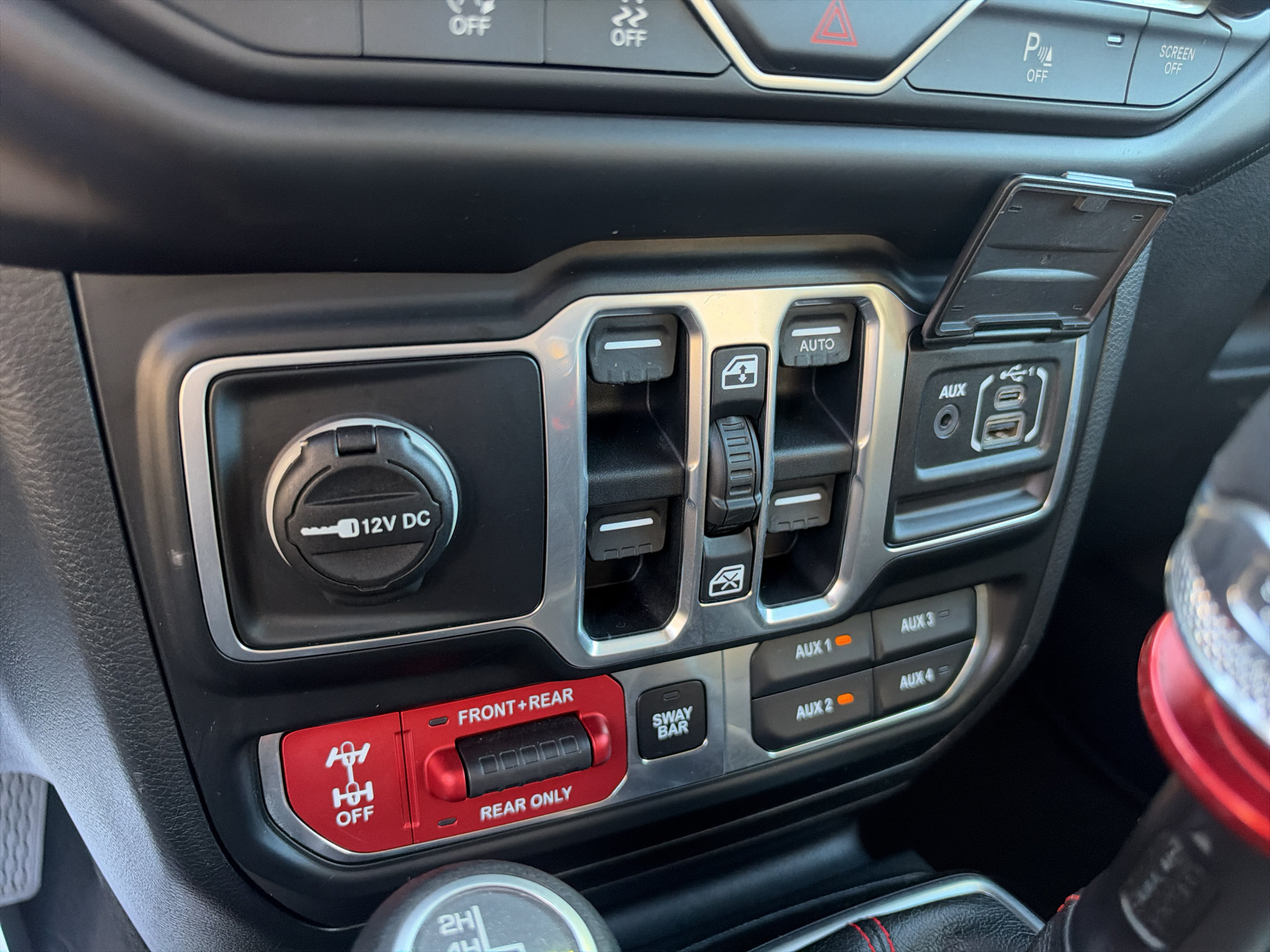 Used 2018 Jeep Wrangler Unlimited Rubicon AWD/4WD image 16