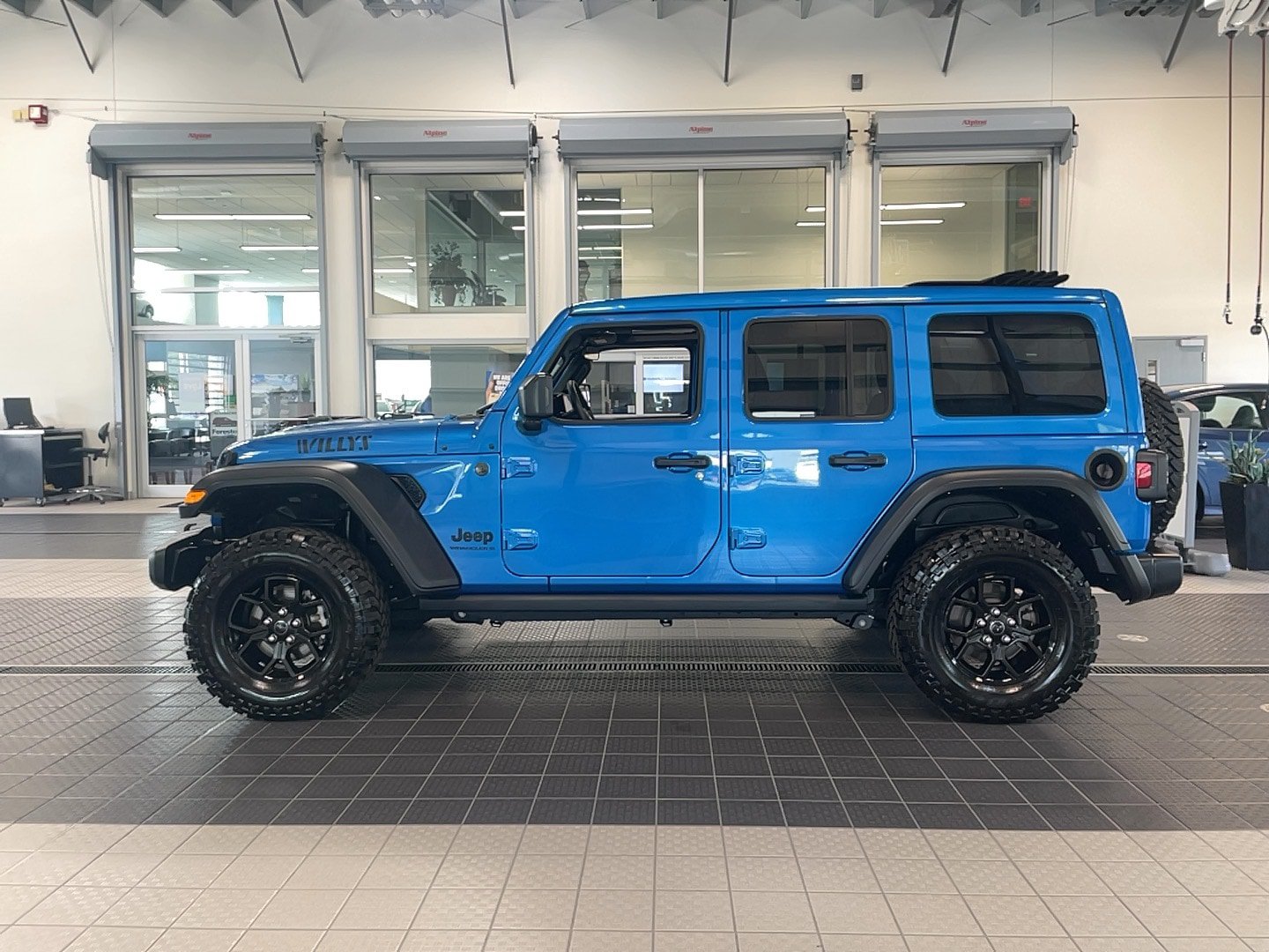 Used 2024 Jeep Wrangler Unlimited Sport AWD/4WD image 6