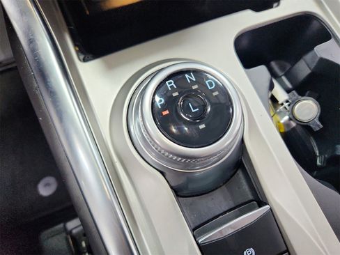 Used 2024 Ford Explorer Limited image 26