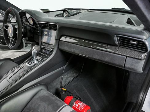 Certified 2018 Porsche 911 GT3 w/ Sport Chrono Package RWD image 22