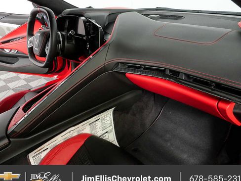 Used 2024 Chevrolet Corvette Stingray Premium Conv w/ Z51 Performance Package RWD image 39