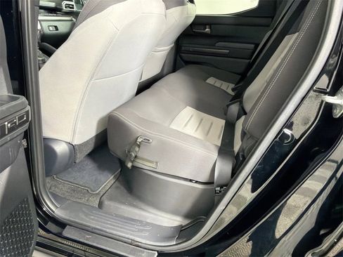 Used 2024 Toyota Tacoma TRD Off-Road image 21