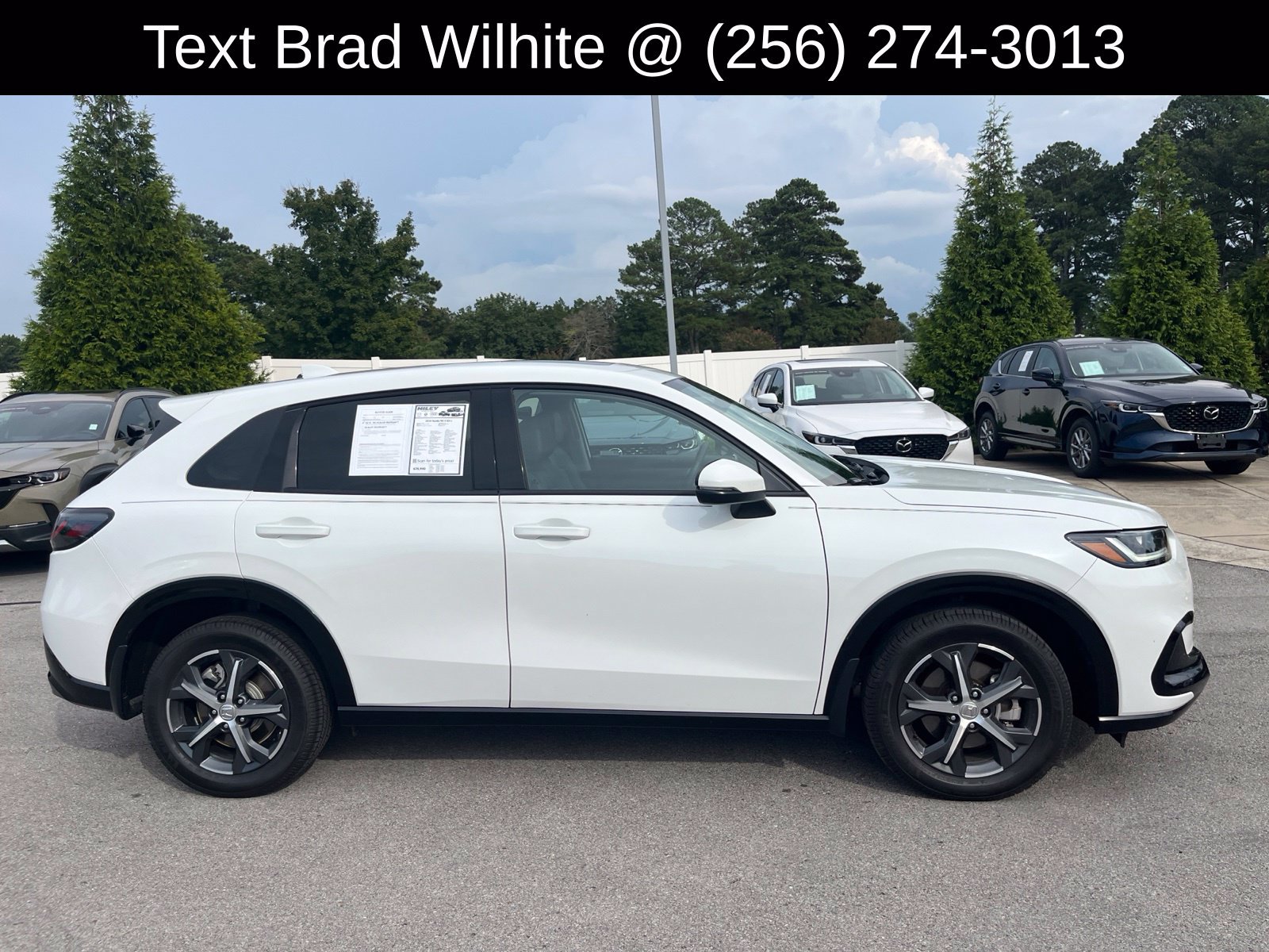 Used 2024 Honda HR-V EX-L image 2