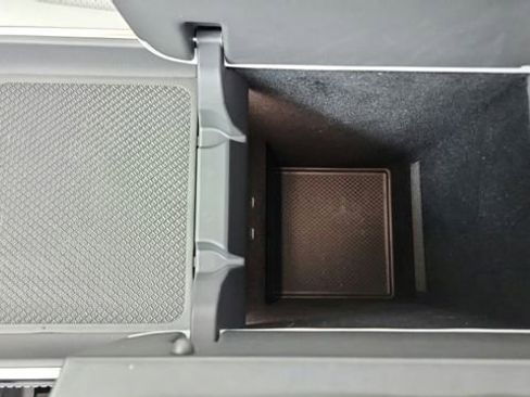 Used 2024 Rivian R1S Adventure image 79