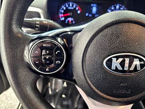 Used 2021 Kia Soul LX image 11