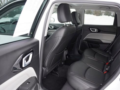 Certified 2022 Jeep Compass Limited image 17