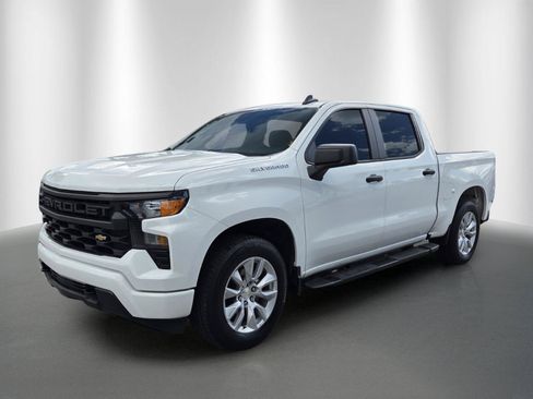 Used 2023 Chevrolet Silverado 1500 Custom RWD image 2