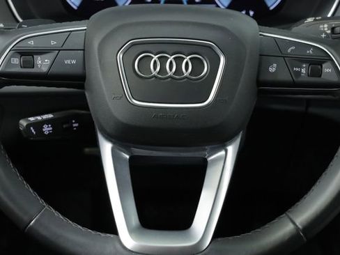 Used 2025 Audi Q5 2.0T Premium image 13