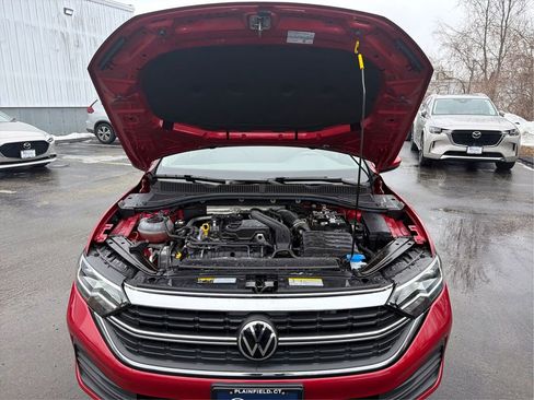 Used 2023 Volkswagen Jetta SE image 11