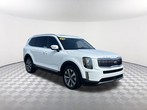 Used 2020 Kia Telluride EX w/ EX Premium Package FWD image 3