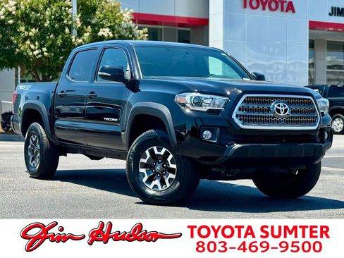 Used 2017 Toyota Tacoma TRD Off-Road AWD/4WD image 1